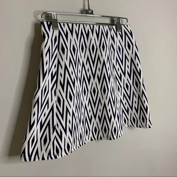 Zara Trafaluc Chevron Print Mini Skirt - Picture 4 of 7